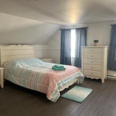 Large room in private home