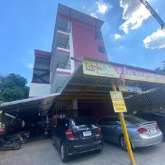 OYO 1135 Triple A Residence