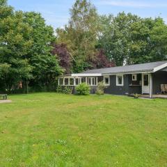 Lovely Cottage Close To Beach And Nature