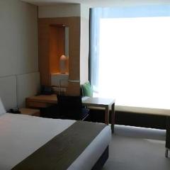 GreenTree Inn Taicang Baolong Square Hotel