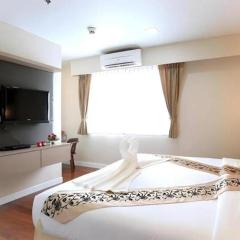 J Town serviced Apartments&hotel
