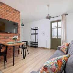 Stylish Apartment Dietla with Balcony in Kraków by Noclegi Renters