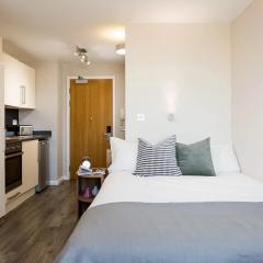 Student Only Modern Studio at South Bank Near Southwark Station