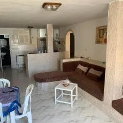 Joli Apparetement deux pas à la plage
