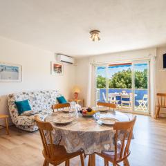 Apartment Les Cigales by Interhome