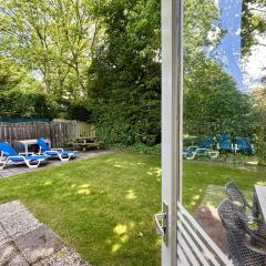 Apartment Boszicht 6 by Interhome