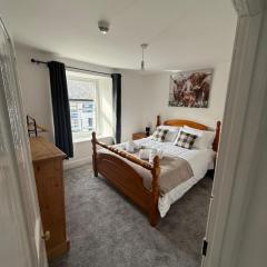 Large 1 Bed flat