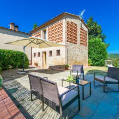 Holiday Home Il Fienile di Leo by Interhome