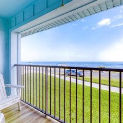 Fabulous oceanfront find in Flagler Beach w/shared pool, WiFi, central AC, W/D