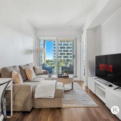 Luxury Spacious 2 Bedroom Apartment at The Radius