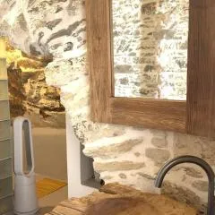 Ola Cave Studio Dryopida Kythnos