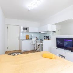 Private 1BR Value Stay w Kitchenette and Walk to Tram