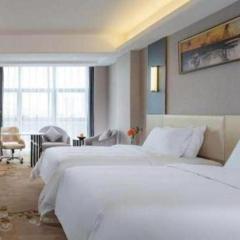 Vienna Hotel Guangdong Zhongshan Xiaolan High-Speed Railway Station