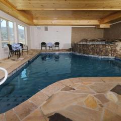 Splash N Heavenly Views