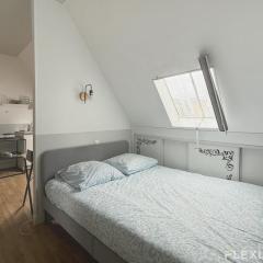 Flexliving - Studio near Eiffel Tower Invalides & Left Bank
