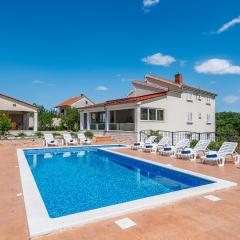 Nice Home In Cvrljevo