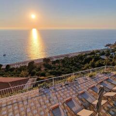 Villa Margaux Kathisma, Breathtaking VIEWS & Unforgettable SUNSETS - Minutes from Most Iconic BEACH
