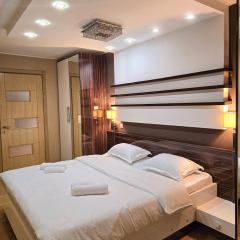 Explore Old Tbilisi, Family Retreat for 5, Walk to All