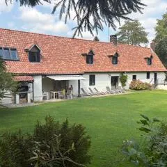 Un écrin de nature 14p - Bain Nordique - Sauna en option - Baby foot - Fléchettes - Pétanque