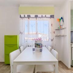 Cosy, freshly furnished holiday home