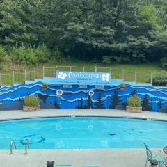 Carr's Northside Hotel and Cottages