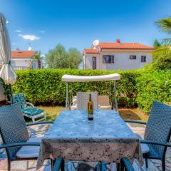 Holiday House Ingrid