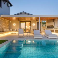 Thea Suites