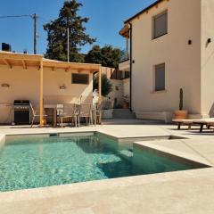 Lyravista Stay Crete, Private Pool Villa close to Knossos Palace, Heraklion