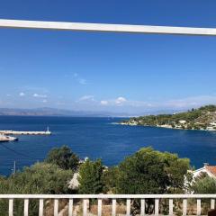 Rustic Rogac Apartment - Sea and Silence