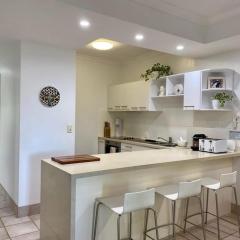 Centrally located to Noosaville and Noosa river