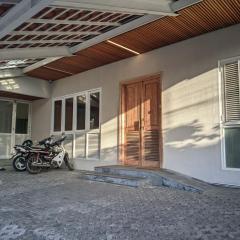 Guest House Teras Djoyo