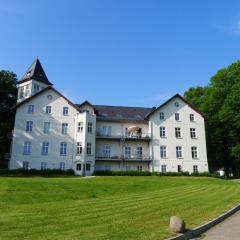 Jadgschloss zu Hohen Niendorf