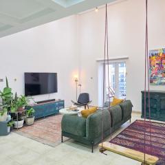 HiGuests - Huge Duplex for Creative Inspiration!