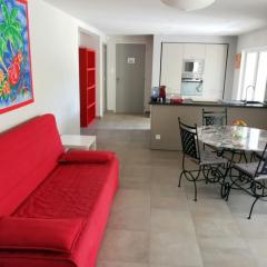 Charming T4 with garden near the sea