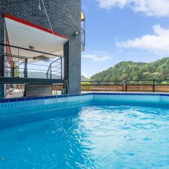 Gapyeong River52 Road Pension