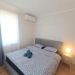 Quiet Room with Air Conditioning - E4