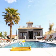 La Casa Gris Boutique Home