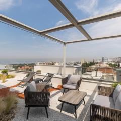Skyline Horizon Luxury Apartment with Stunning Terrace by BiNoBi!