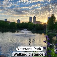 2BR Near BOK and Blue Dome - Gym, Lounge