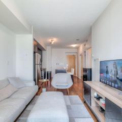 1BR plus Den Condo with Balcony in Heart of Toronto