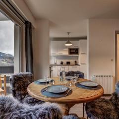 Apartment with balconies at the foot of the slopes