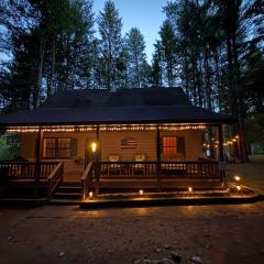 On a Whim Peaceful 2 bedroom home plus loft in charming lakefront community