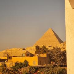 Global pyramids boutique