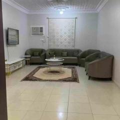 شقة في المدينه قريبه من القطار والمطار