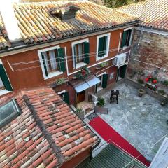 Something else in Venice Kingsclass