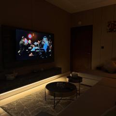 The Roomy Retreat Apartment