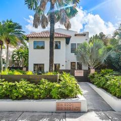 Hacienda Flamingo Unit 3 - Modern 1BR Hideaway with Double Queen Beds