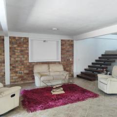 Extraordinaria Casa con Piscina