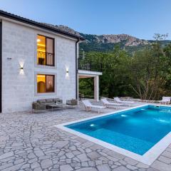 Villa 53
