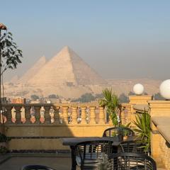 Crowne Pyramids View inn